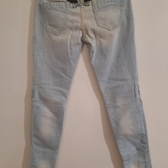 Robins Jeans - Picture 4 of 4